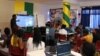 Des participantes lors du module sur le codage à Lomé, Togo, 15 mai 2018. (VOA/Kayi Lawson)