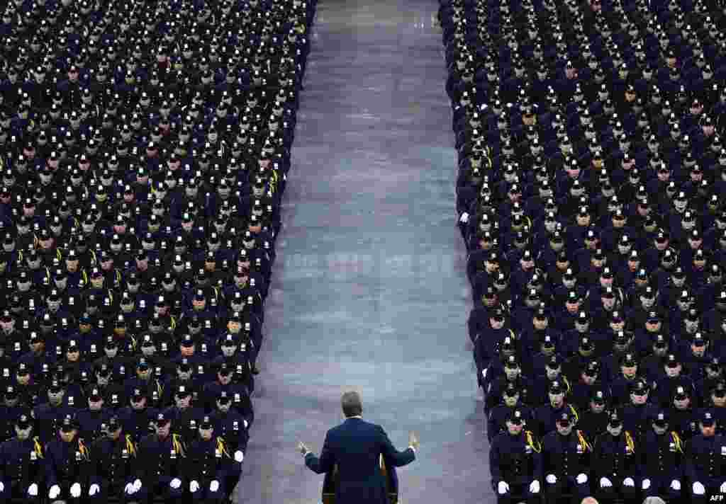 New York City Mayor Bill de Blasio speaks at the New York Police Department 2016 graduation class at Madison Square Garden.