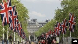 London berhias diri menyambut perayaan 60 tahun bertahtanya Ratu Inggris, Elizabeth II (30/5).