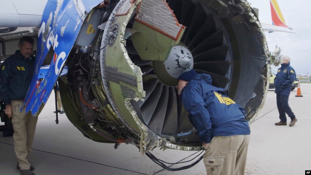 El motor de un avión Boeing 737 de Southwest Airlines estalló en pleno vuelo el 17 de abril de 2018, en vuelo de Nueva York a Dallas, Texas.