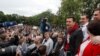 Demonstran Tuntut Kandidat Oposisi Disertakan dalam Pemilihan Dewan Kota Moskow 