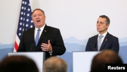  Mike Pompeo 