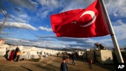 ترکی کے شہر اصلاحیہ میں شامی پناہ گزینوں کا ایک کیمپ۔ فائل فوٹو