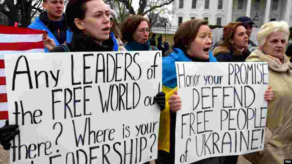 American Ukrainians protest near White House