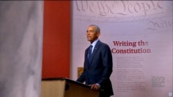 Ish-Presidenti Barack Obama duke mbajtur fjalën e tij të regjistruar për konventën demokrate