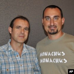 ο καθ. Αλέξανδρος Καραμανλίδης (δεξιά) με τον ερευνητή του National Geographic Enric Sala (αριστερά)
