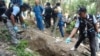 Mồ chôn tập thể phơi bày đường dây buôn người quy mô ở Thái Lan