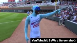 The Freeze races against fans at Atlanta Braves baseball games.