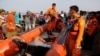 Indonesian Divers Recover ‘Black Box’ From Lion Air Jet