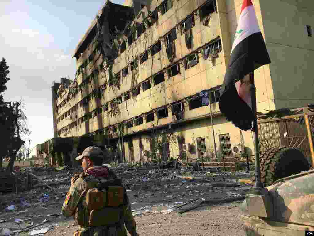 A photo shows the severity of damages inflicted on Salam Hospital in the Al Wahda neighborhood in Mosul, Iraq, Jan. 12, 2017. (K. Omar/VOA Kurdish)