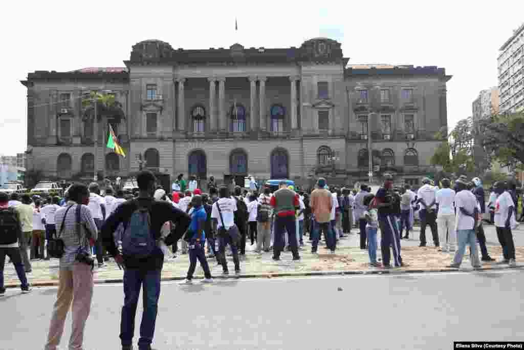 Marcha pela paz em Maputo, Sábado 27 de Agosto. Foto gentilmente cedida por Eliana Silva. Moçambique