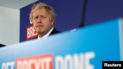 "Como aliados y amigos queridos que somos, tradicionalmente no nos implicamos en las campañas electorales del otro", sugirió el premier británico, Boris Johnson, al mandatario de EE.UU., Donald Trump.
