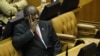 Les élus sud-africains rejettent un projet de redistribution des terres