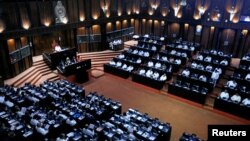 Suasana sidang parlemen Sri Lanka di Colombo, 8 Mei 2018. (Foto: dok). 