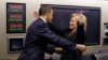 Obama y Clinton se reúnen en la Casa Blanca