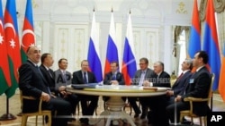 2011-ci ildə iyunun 24-də o zaman Rusiya prezidenti Dmitri Medvedev, Azərbaycan prezidenti İlham Əliyev və Ermənistan prezidenti Serj Sarkisyan Kazan görüşü zamanı