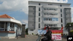 Cơ sở của một công ty Đài Loan bị hư hỏng sau các vụ biểu tình bạo động trong khu công nghiệp ở tỉnh Bình Dương, ngày 17/5/2014.