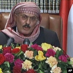 A grab taken from Yemen's state television station shows Yemeni President Ali Abdullah Saleh addressing the nation from Sana'a September 25, 2011.