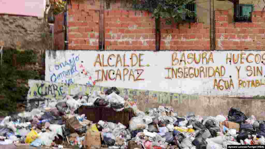 El alcalde del municipio Sucre, es culpado por el caos con la basura.