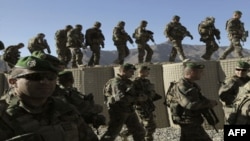 روحیه سربازان آمریکا در افغانستان ضعیف شده است 