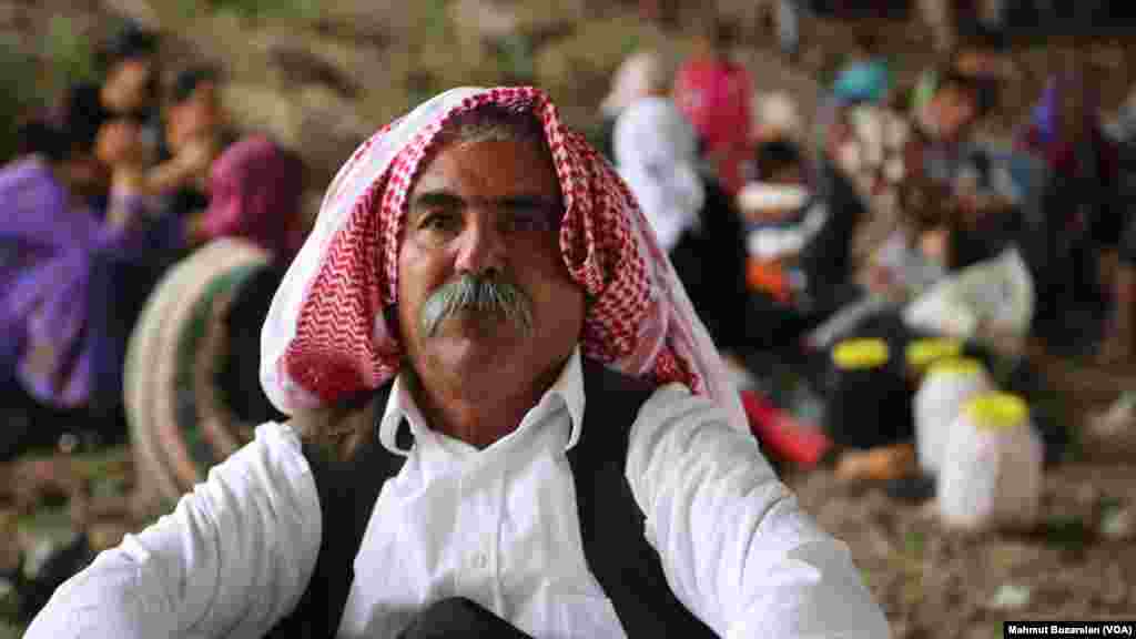 &#39;Yan &nbsp;Yazidi dake sansanin &#39;yan gudun hijirar Diyarbakir a Turkiyya.&nbsp;