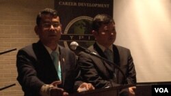 FILE - Nhay Chamroeun and Kong Saphea, opposition lawmakers who were beaten, spoke about human rights issues and democracy in Cambodia to young professionals in Washington, Feb 4, 2016. (Say Mony/VOA Khmer)
