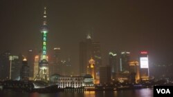 上海摩天大楼的发展蓬勃，著名高楼有上海环球金融中心和东方明珠广播电视塔（资料照片）