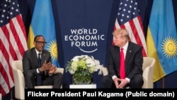 Abaperezida Donald Trump w'Amerika na Paul Kagame ubwo baheruka guhura mu 2018 mu Busuwisi