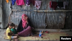 یک زن فلسطینی در کمپ آوارگان و پناهجویان در خان یونس