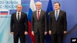 Владимир Путин, Херман Ван Ромпей и Жозе Мануэл Баррозу (архивное фото)