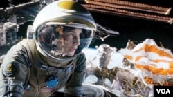 Blogger film Rama Tampubolon menjagokan 'Gravity' untuk meraih Film Terbaik di ajang Oscar.