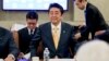 Trump recibe al primer ministro japonés en la Casa Blanca