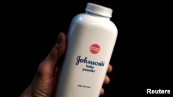 Johnson and Johnson Baby Powder