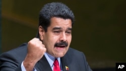 Maduro dijo que asumirá toda la responsabilidad de defender a Venezuela de "amenazas".