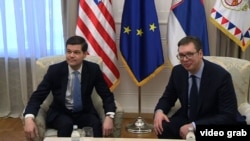 Pomoćnik američkog državnog sekretara za Evropu i Evroaziju Ves Mičel i predsednik Srbije Aleksandar Vučić, tokom sastanka u Beogradu, 14. marta 2018,