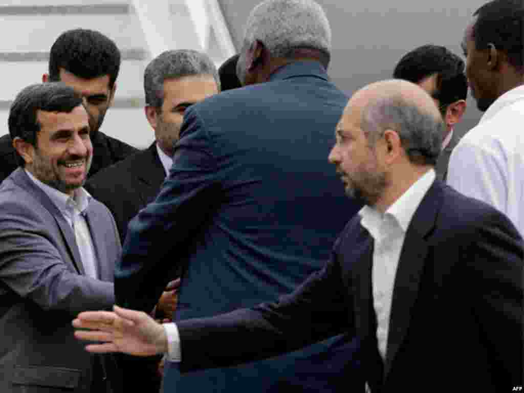 Mr. Ahmadinejad shakes hands with Cuba's Vice President Esteban Lazo at Havana's Jose Marti Airport on January 11, 2012. (Reuters)