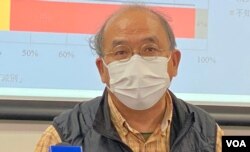 香港民意研究所副行政总裁钟剑华表示，他在港英殖民时代，从来未见过这么多纪律部队首长，出席一个非官式庆典活动，质疑港府的廉洁及纪律有所松弛 (美国之音/汤惠芸)