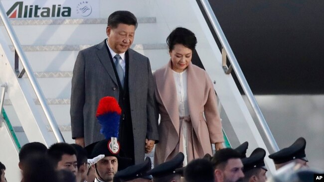 中国国家主席习近平及夫人彭丽媛到达意大利开始进行国事访问(2019年3月21日)