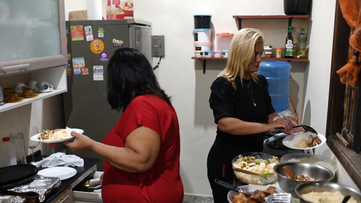 Brazil uses giant vulva sculpture to debate gender Newsy Today