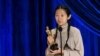 創造歷史 趙婷獲得奧斯卡最佳導演獎 中國官媒沉默