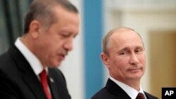Arxiv surat. Turkiya va Rossiya prezidentlari - munosabatlar sovuqlashishidan oldin, Moskva, 18-iyul, 2012-yil