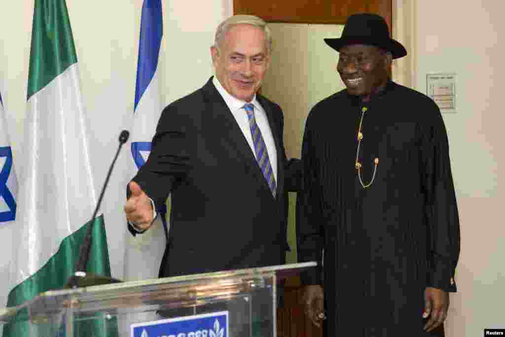 Firai Ministan Isra’ila Benjamin Netanyahu da shugaban Najeriya Goodluck Jonathan, yayin ganawarsu a ofishin Firai Ministan dake birnin Kudus ranar 28, ga watan Oktoba, 2013.