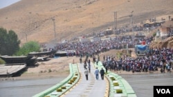 Gelek Kurdên Sûrîyê ku ji bajarên wek Şam û Helebê revîne li ser Derîyê Sêmelka ase mane 