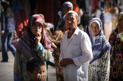 Yalangoch amerikalik uy bekalarining fotosuratlari Yalangoch amerikalik uy bekalarining fotosuratlari