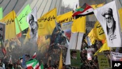 در ایران انتقاد از رهبری نظام جرم پنداشته می شود