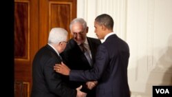 El presidente palestino (izq.) Mahmoud Abbas y el primer ministro israelí Benjamin Netanyahu, visitaron Washington el pasado mes de septiembre en un intento de Barack Obama por conseguir la paz entre ambas naciones.
