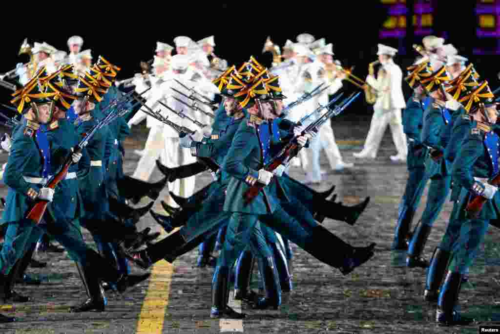 Members of the Guard of Honor of the Presidential regiment perform during the International Military Orchestra Music Festival &quot;Spasskaya Tower&quot; in Red Square in Moscow, Russia, Aug. 26, 2017.