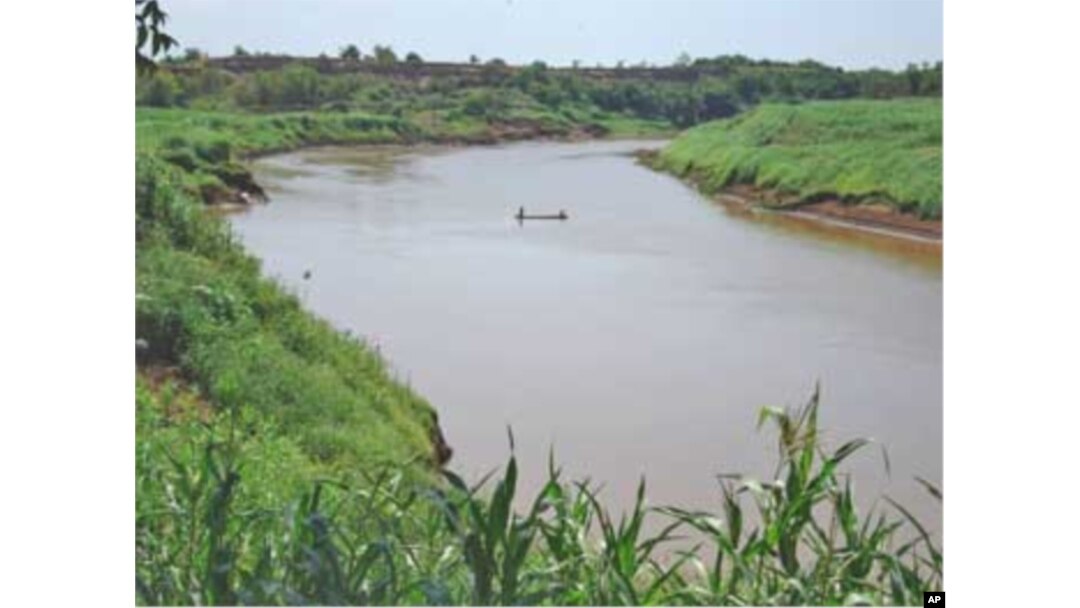 A massive hydroelectric dam threatens the tribes of the Lower Omo River, Ethiopia