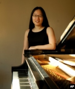 Student Mari Hwang