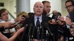 El senador John McCain habló con la Voz de América sobre la presencia de los soldados estadounidenses en Afganistán. 